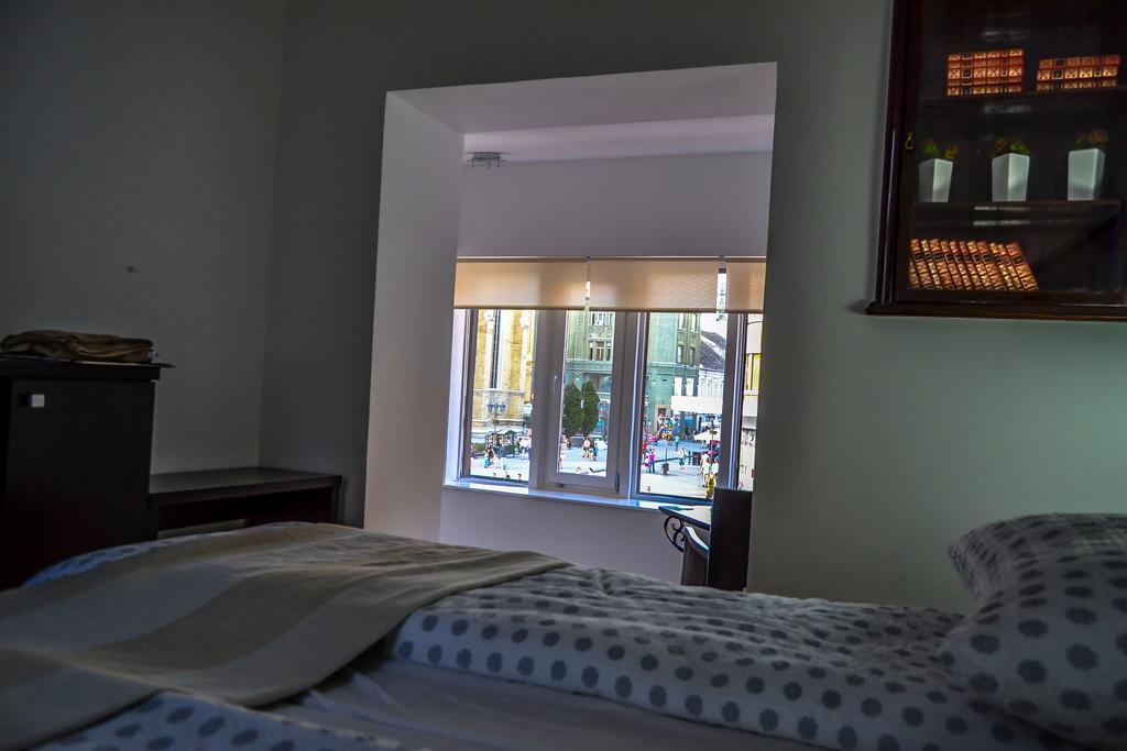 Modena Apartments Újvidék Szoba fotó