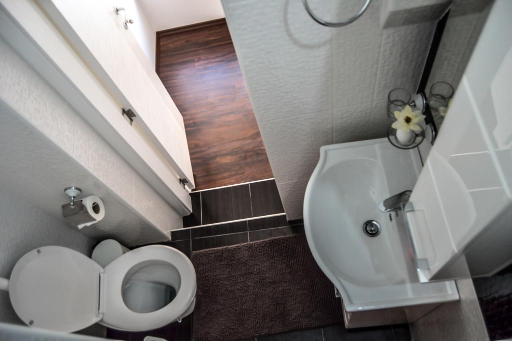 Modena Apartments Újvidék Szoba fotó
