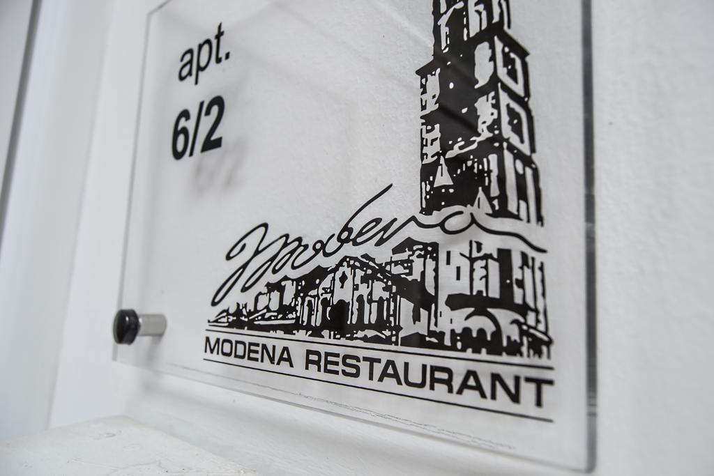 Modena Apartments Újvidék Szoba fotó